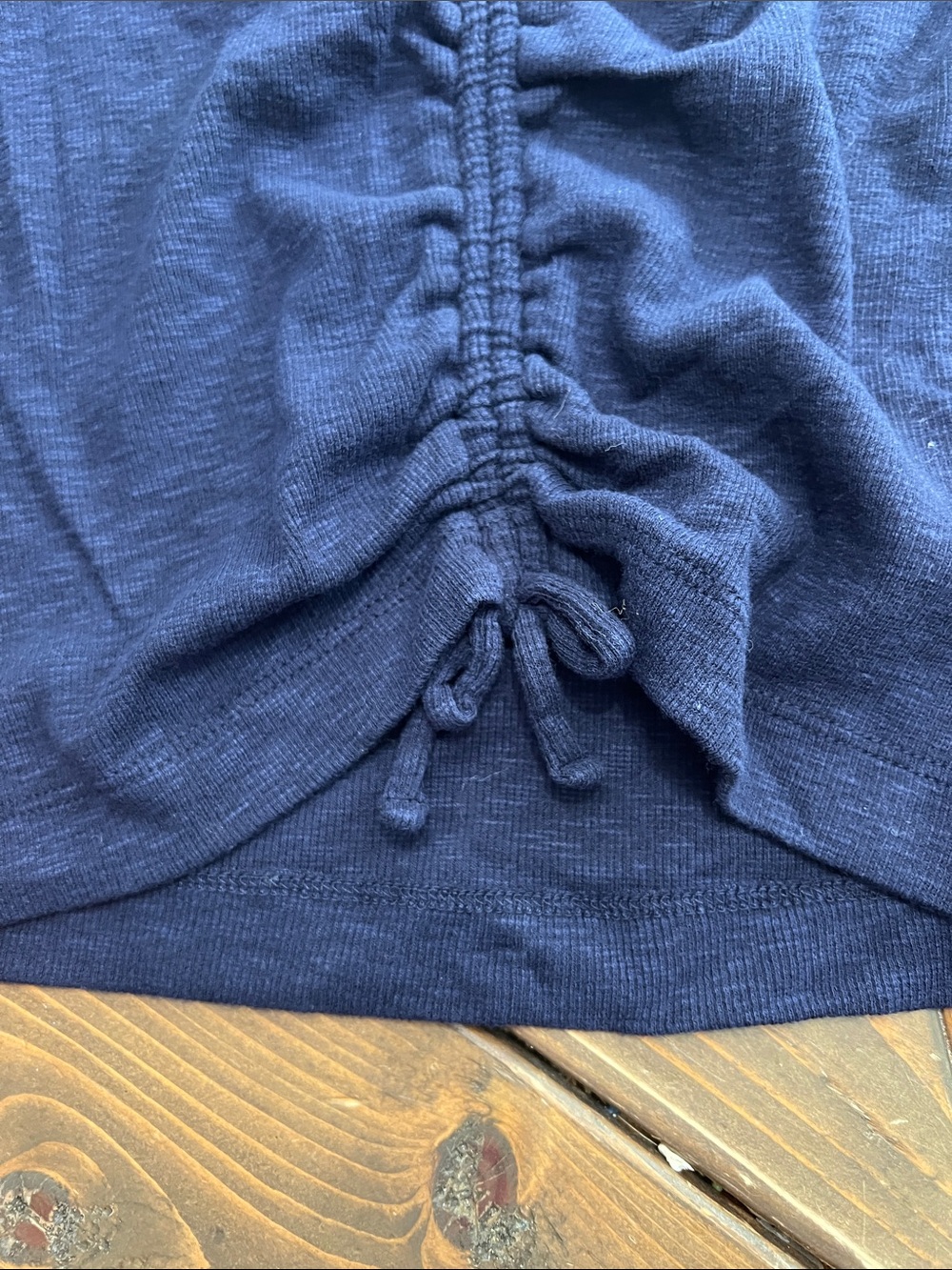 GAP Navy Drawstring Ruched V-Neck Top - Picture 3 of 4
